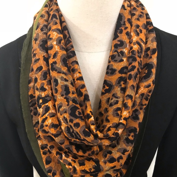 New🌿Adrienne Vittadini Square Scarf - Picture 1 of 3